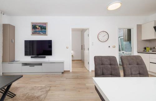 Lulani Soline Pool Apartment - Photo 27