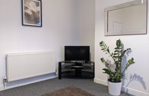 Charming 3-Bed House in Whitwell village - Photo 16