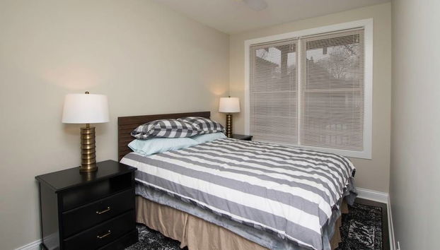 New Modern Comfort in Wrigleyville w Parking - Foto 4, Zimmer