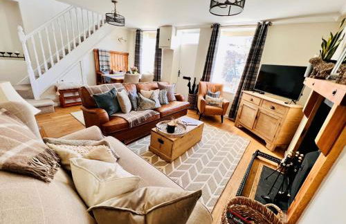 4 Walkers Cottage - Countryside Retreat with BBQ Hut - Photo 10