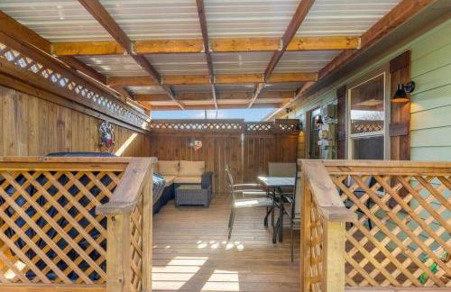 Stockyards 5 mins!-New!-Sleeps 8. Cowboy Bungalow - Foto 31