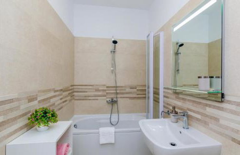 Amazing Home In Gruda With Wifi - Foto 47