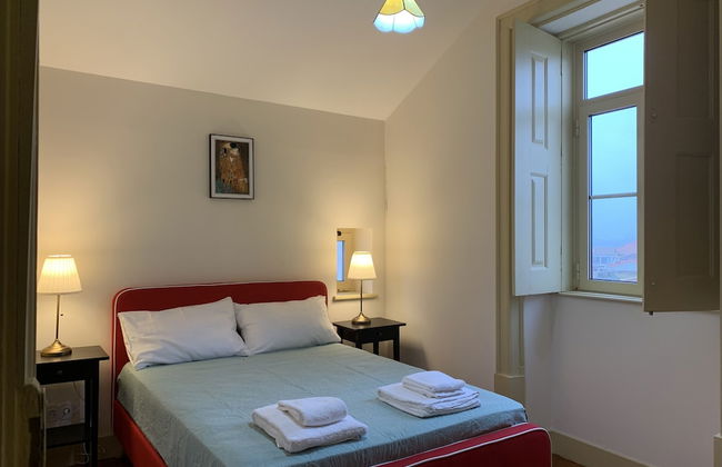 Old Town House in Figueira da Foz Near Beach - Photo 4