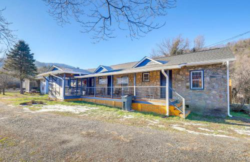 2 Blocks to Appalachian Trail! Couples Retreat - Foto 25