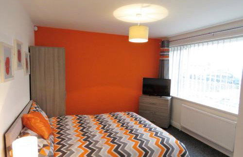 StayNEC Moat House Birmingham - For Company, Contractor and Leisure Stays - NEC, HS2, JLR, Airport - Foto 11