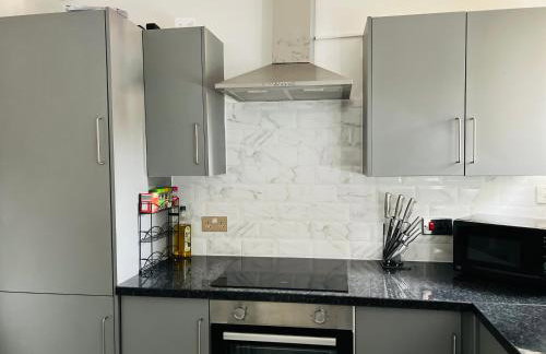 Beautiful and Homely 3 Bed House With FREE Parking So Close To Man City and City Centre - Foto 45