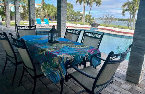 Guest suite - Waterfront -Pool & Hot tub- Walk to Beach - Foto 10