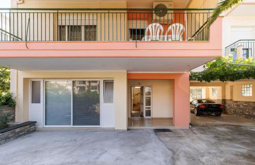 Home In Epanomi - Photo 4