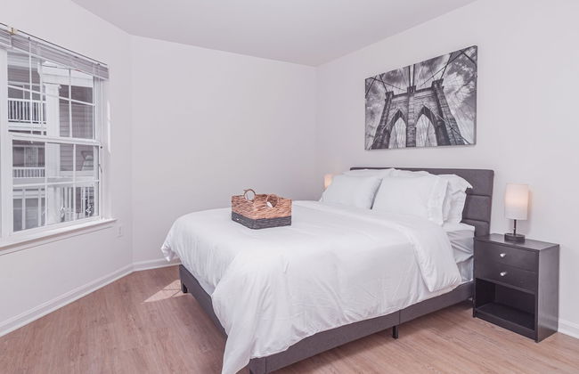 VA - Avalon - Apt 302 - Photo 16