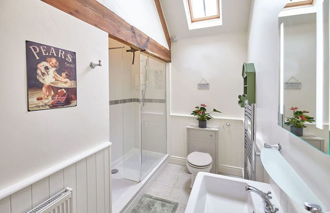 Host Stay The Byre - Photo 7