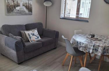 UlsterApartments one bedroom 2 single beds and sofa bed - Foto 2