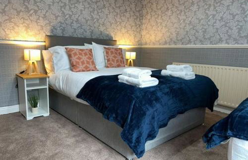 Homely 3 Bed House Halifax - Foto 18