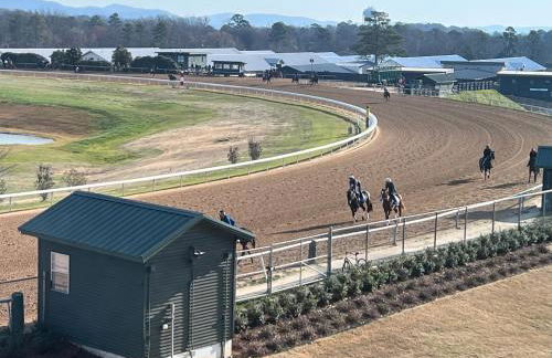 LAKEFRONT 7 MIN to OAKLAWN & 10 MIN to DOWNTOWN STR License #A22-0004 - Foto 5