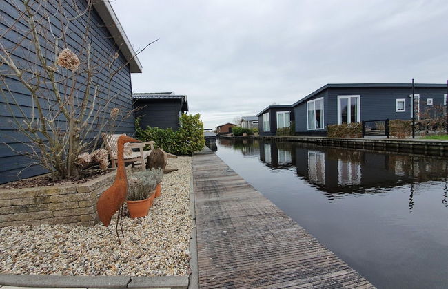 Canal-side Stay, Giethoorn - Photo 26