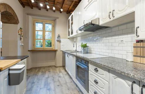 Stunning Home In Capannori With Jacuzzi - Foto 21