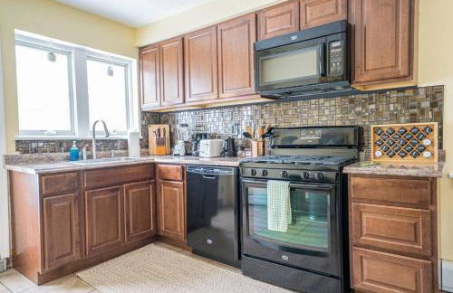 2Units 4BR 3BA Cape Cod Designer House - Foto 2