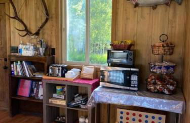 Rustic, Cozy Log Cabin Rental near Idaho Falls - Foto 25