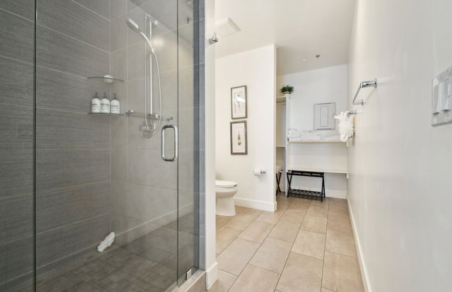 Brushed & Bold | RiNo Art Lofts - Foto 15