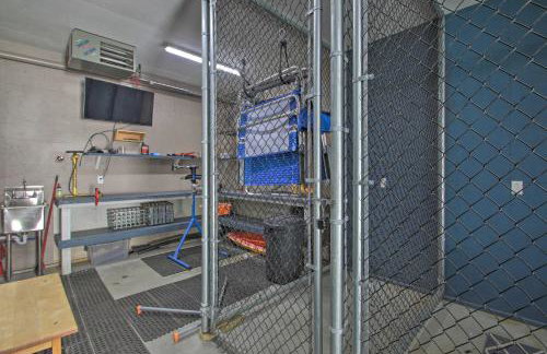 Slopeside Burke Mountain Condo with Fireplace! - Foto 17