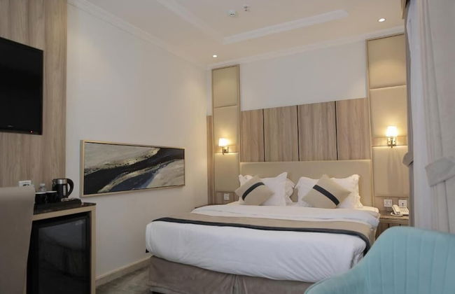 NARS Plus Al Basateen - Foto 9