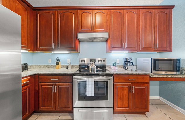 Lakefront Luxury - Photo 74