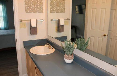 Cheerful 2-Bedroom, 2 bath with private parking - Foto 15