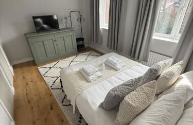 Cosy 4BR house, West Didsbury, bars and restaurants close by, Free Parking, Sleeps 8 - Photo 41