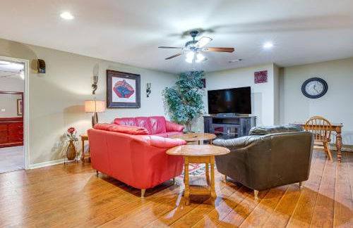 Pool Table and Patio Cozy Lawrenceville Apt - Foto 11