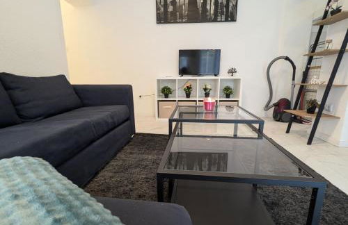 Nord-Apartment 5 I 1 Zimmer mit Fußbodenheizung & WLAN im Erdgeschoss - Photo 4