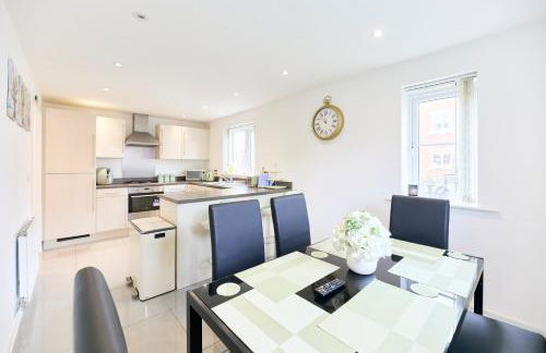 Lavish Lodge - Perfect for couples, families and contractors! - Foto 17