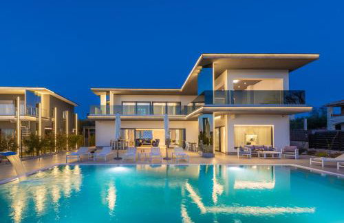 Villa Sara for 10 people near Novigrad with sea view and salt- water pool - Foto 2