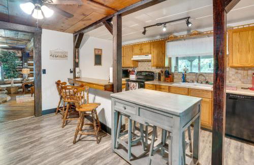 French Lick Getaway with Deck, Grill and Fire Pit! - Foto 6