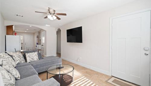 Pristine & Exquisitely Designed APT 7 Min From TX Med Center - Foto 3