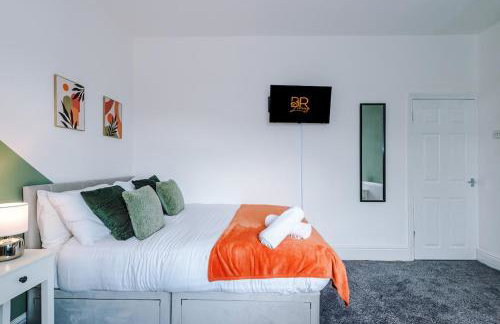 NEW! Modern 3-Bed House, Free Parking, Fast Wi-Fi & Easy Manchester Access - Foto 32