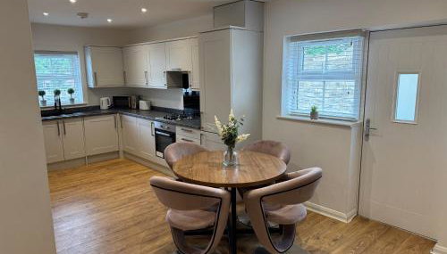 Newly constructed 3 bed town house next to the canal with Private Car Park - Foto 3