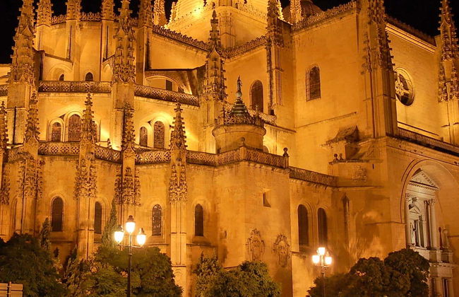 Segovia Cathedral and Tower Ticket + Episcopal Palace - Foto 1