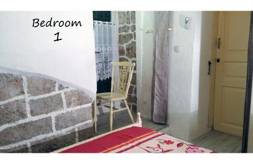 Apartment Alena with terrace and garden Center Jelsa - Photo 17