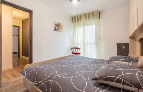 Superbe appartement spacieux avec parking gratuit - Foto 11