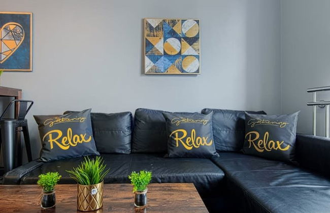 The Llangollen - Berwyn House Central Wrexham - Photo 2