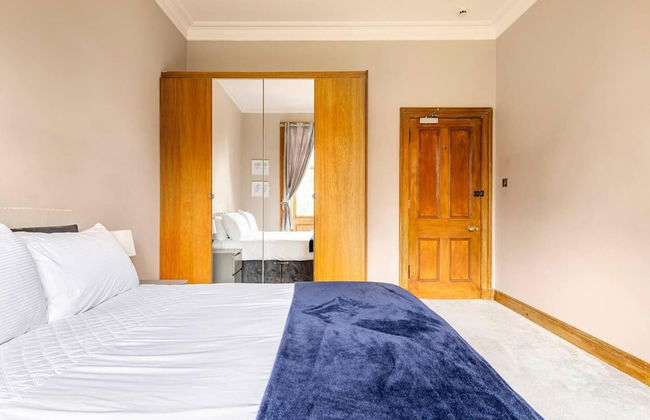 Stunning 5 Bedroom Large Apartment With Parking - Foto 7