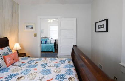 Catch A Wave 2 Blocks to the Beach Two-Story With Porch - Foto 11