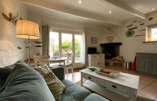 Hayloft at Kergudon Gîtes, Couples' gîte with pool - Foto 23