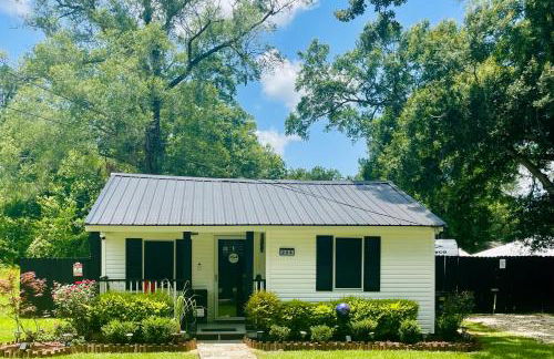 Tiny Home Hot Tub Privacy Fence Fire Pit Peaceful Neighborhood near Bogue Chitto State Park - Foto 6
