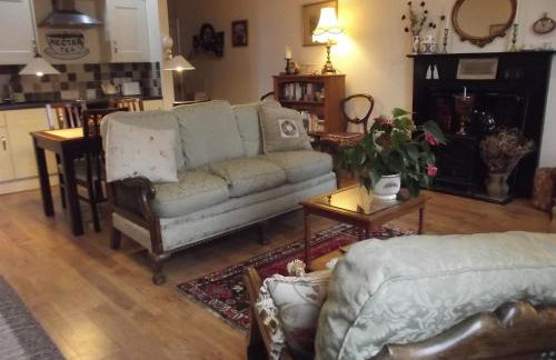 The Apartment of Antiquity - Photo 17