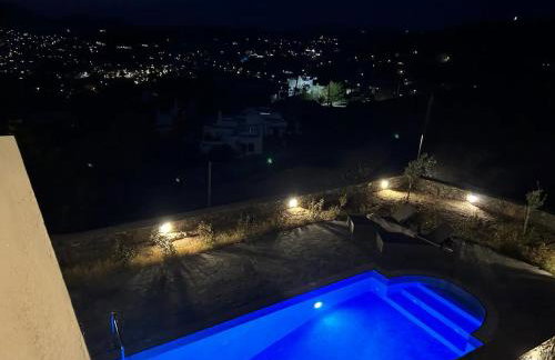Stelios-Korina Villa with Pool and Stunning View in Syros Posidonia - Photo 14