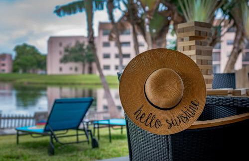 Waterfront Oasis Escape with 7 Seats Hot Tub! - Foto 31