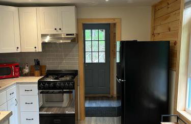 Cozy stream-side cabin - Foto 16