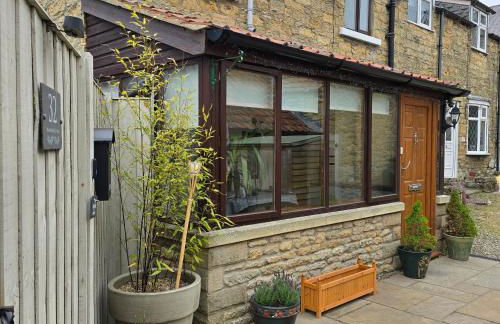 Gorgeous Two Bedroom Cottage, Pet Friendly! - Foto 1