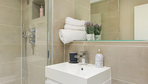 Gorgeous 5 Star Location 2 min to Brighton Beach - Foto 4, Habitación