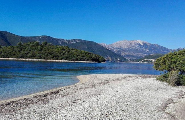 A Lovely Holiday Refuge on Meganisi - Photo 9